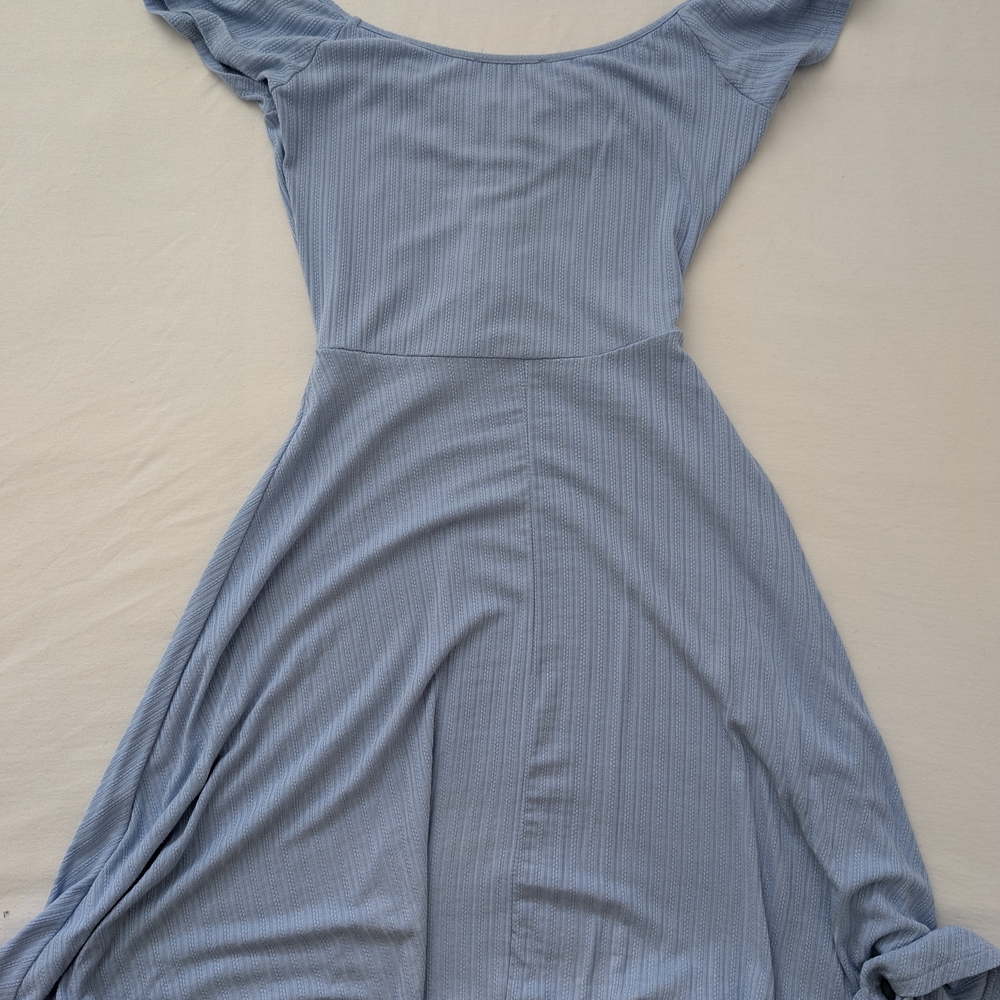 Dress - Picture 4 of 4